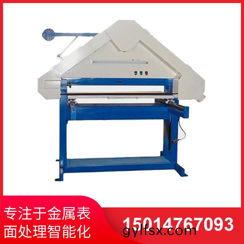三(san)角(jiao)平(ping)麵拉(la)絲機